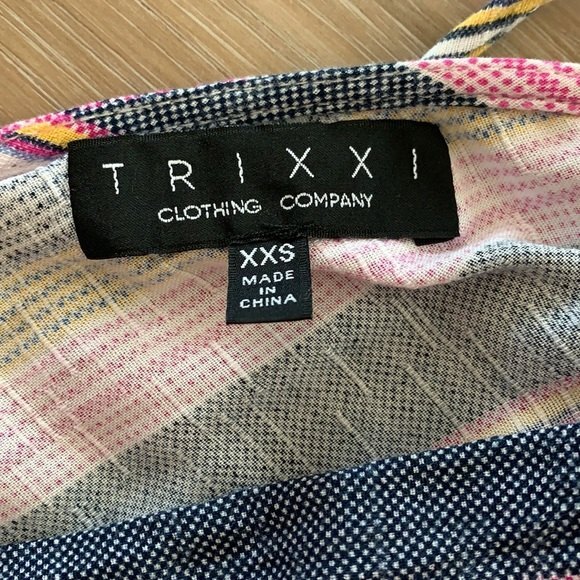 Trixxi White Stripe Printed Short Sleeve V Neck Romper MultiColored Size XXS - Picture 6 of 11